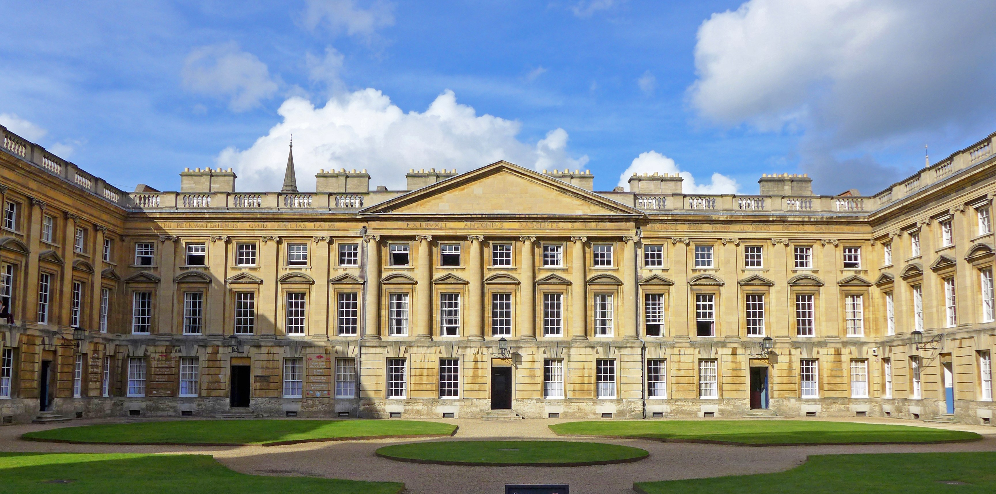 El Christ Church College de Oxford (Inglaterra) CRUCEROS FLUVIALES INGLATERRA CRUCEROS BARCAZA LONDRES ENGLAND BARGE CRUISES ENGLAND CRUISES THAMES CRUISES CRUCEROS LONDRES RIO TAMESIS THAMES CRUISES OXFORD WINDSOR CRUISES LONDON CRUISES OXFORD